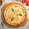 64. Pizza mozarella